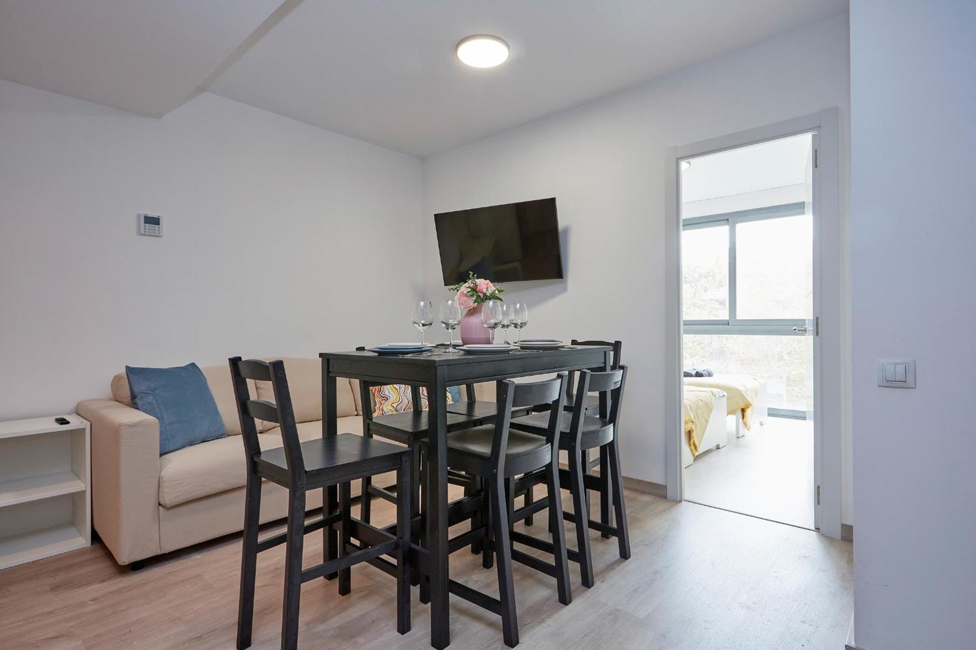 Three Bedroom Two Bathroom Apartment Close To Beach Barcelona Ngoại thất bức ảnh